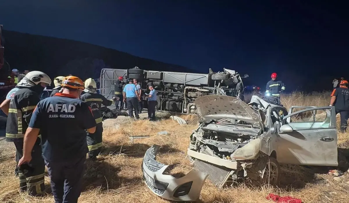 Gaziantep’te Feci Kaza: Hataylı 7 Kişi Hayatını Kaybetti, 16 Yaralı