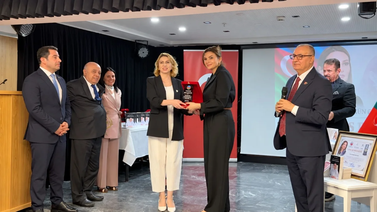 Ayten Rehimova’ya Ganire Paşayeva Anısına Kültür ve Sanat Alanında Onur Ödülü
