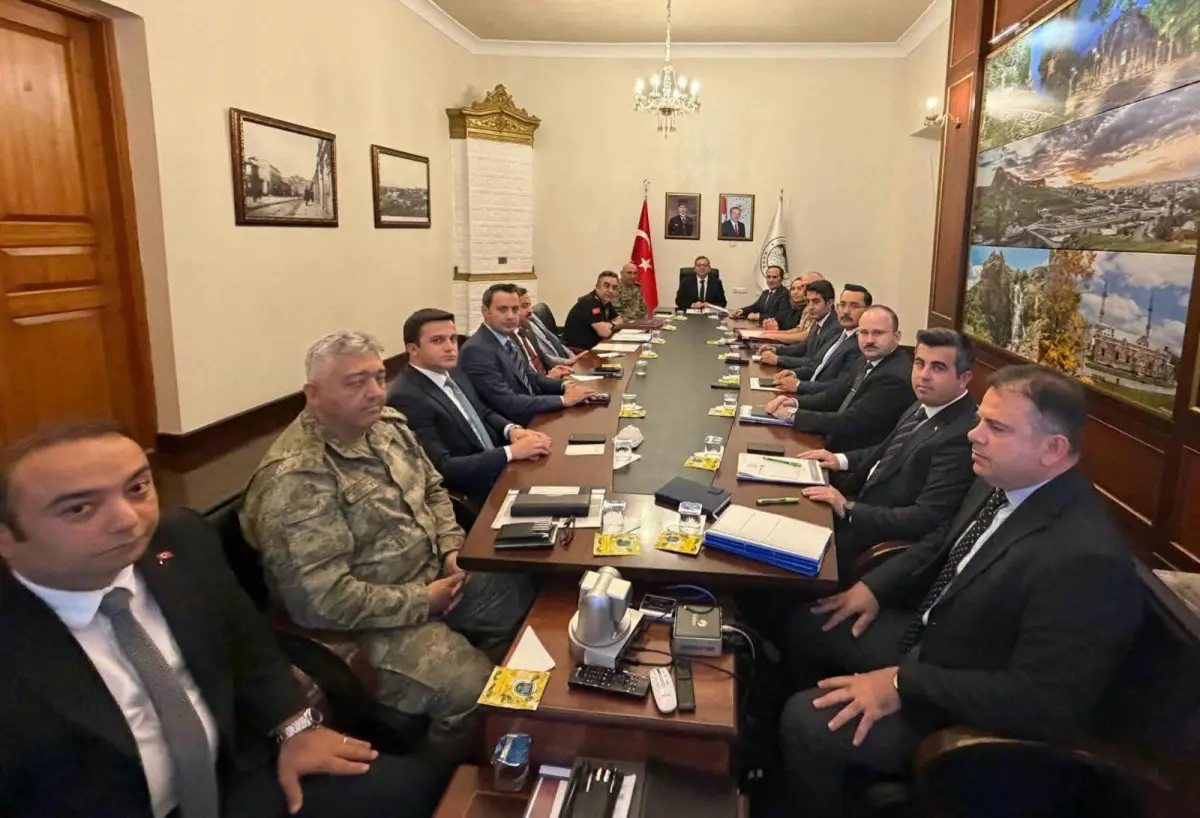 Kars’ta Güvenlik ve Asayiş Zirvesi: Halkın Huzuru Masaya Yatırıldı