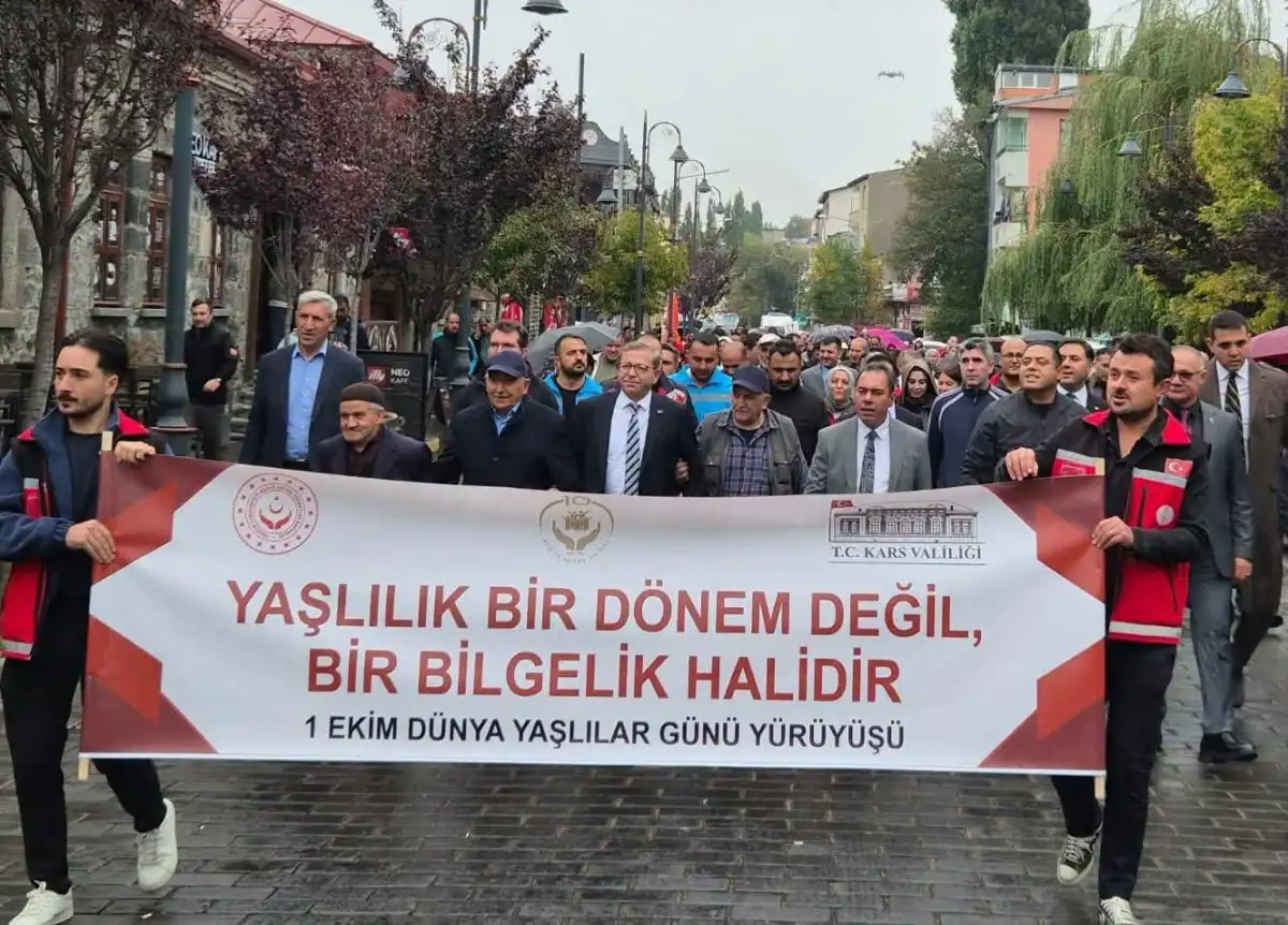 Kars’ta Sağlıklı ve Bilge Bir Yaşlanma İçin Farkındalık Yürüyüşü Düzenlendi