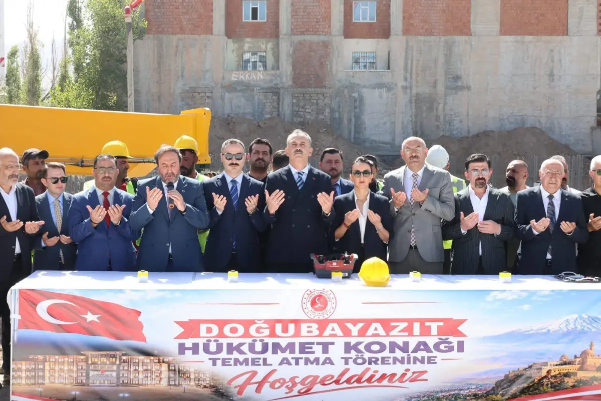 Doğubayazıt’ta Modern Hükümet Konağı İnşaatı Başladı: Temel Atma Töreni Gerçekleştirildi