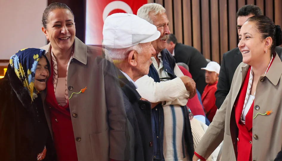 Burdur’da Yaşlılar Günü Kutlandı: Vali Bilgihan El Emeği Stantlarını Ziyaret Etti