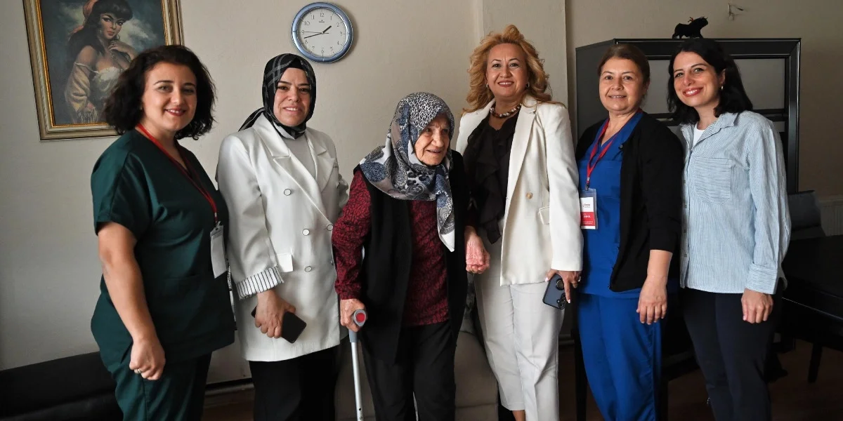 Bornova’da ‘3. Yaş Üniversitesi’ Açılıyor: Deneyimler Akademik Bilgiyle Buluşacak