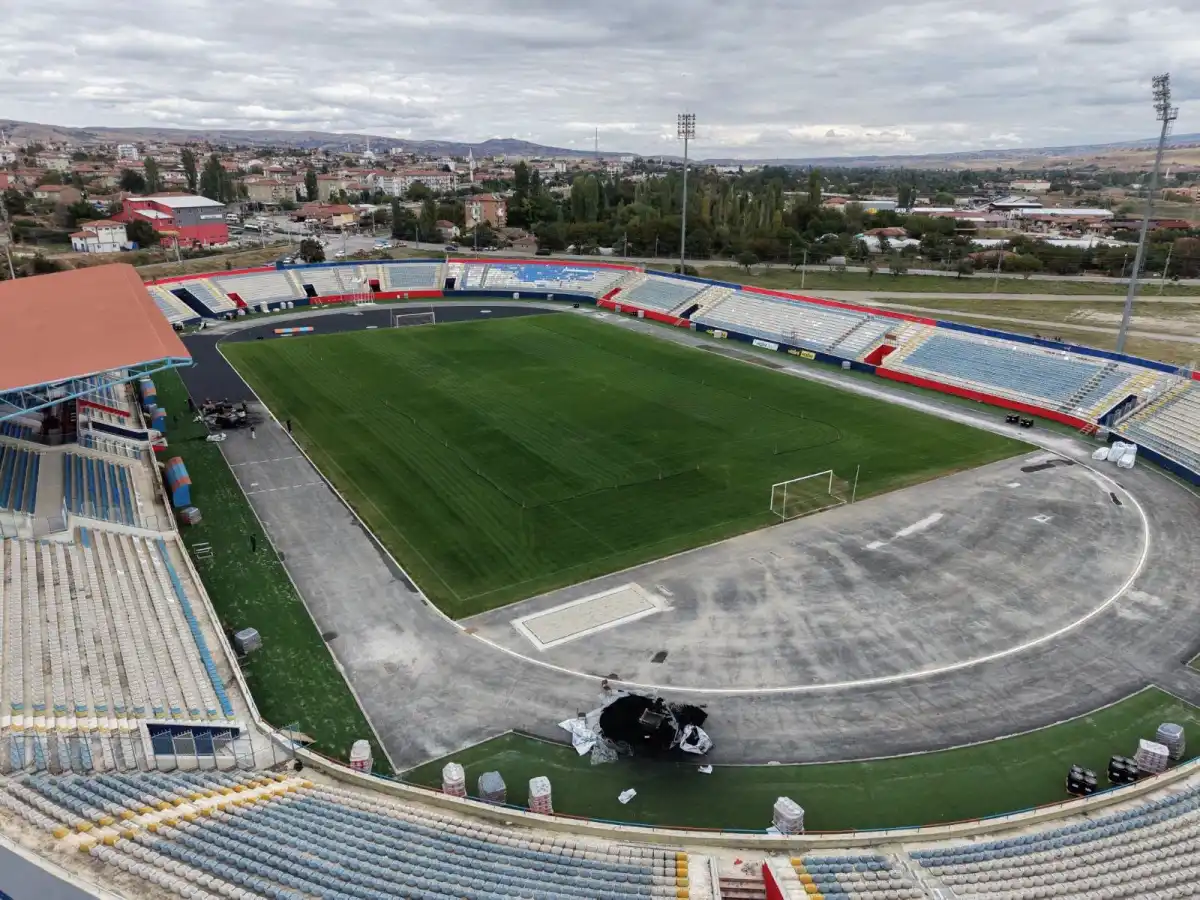 Kırıkkale Başpınar Stadyumu’nda Atletizm Pisti Yenileniyor: Yeni Tartan Zemin Sona Yaklaşıyor