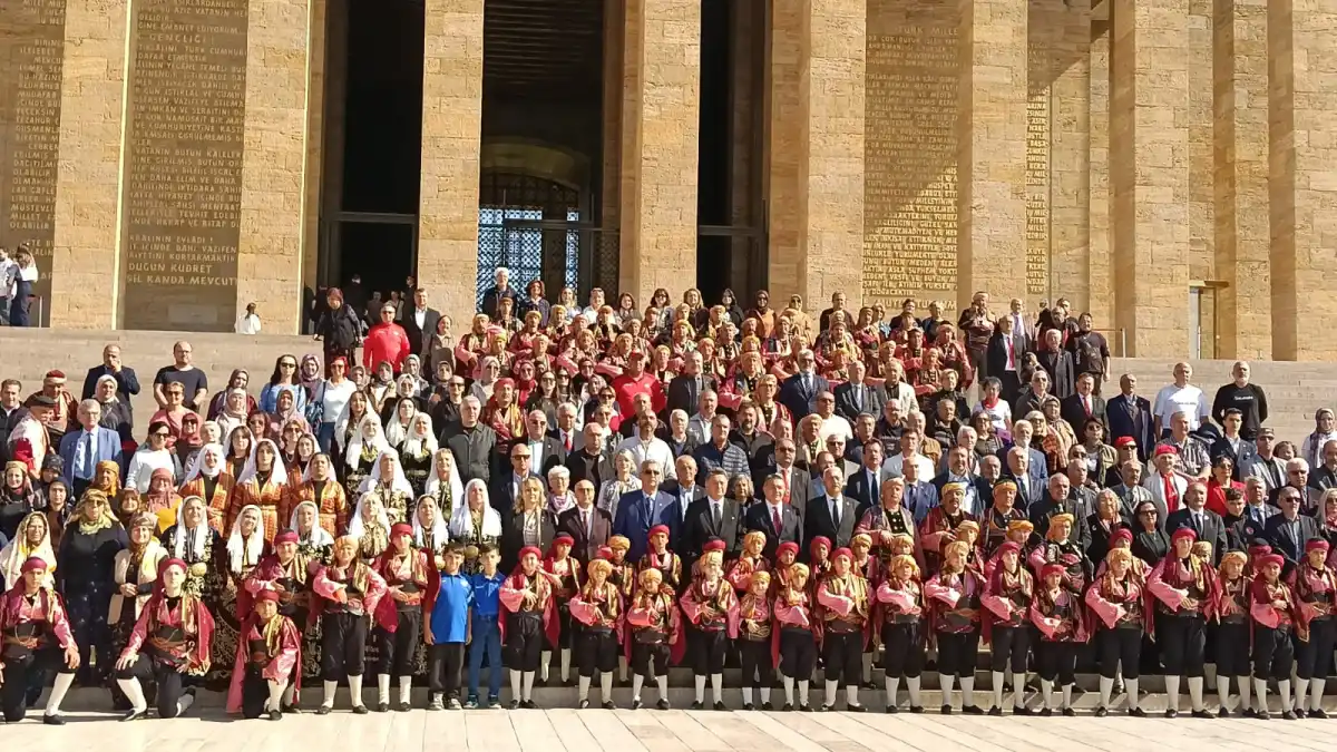 Atatürk’ün Ankara Hemşehriliğinin 104. Yılında Anıtkabir’de Anma Töreni