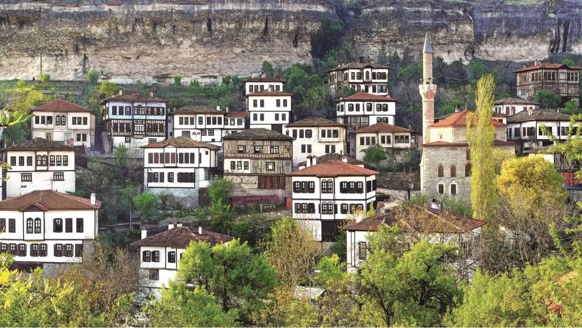 Safranbolu: Tarihi Dokusuyla Zamana Meydan Okuyan UNESCO Mirası Şehir