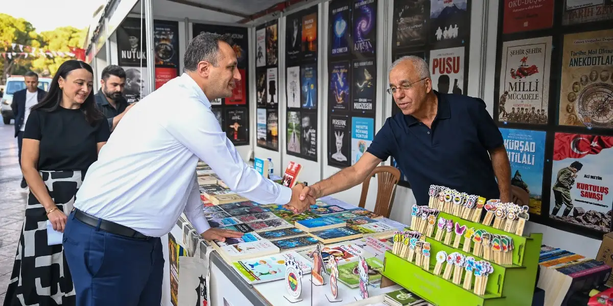 Bornova Homeros Kitap Günleri Muhteşem Bir Kapanışla Sona Erdi