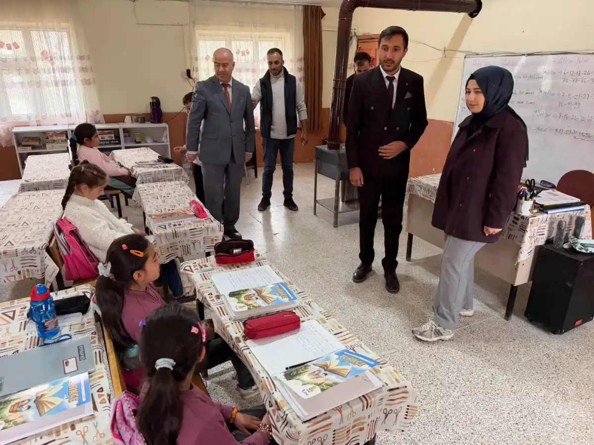 Kaymakam Kılıç’tan Balçiçek Köyü’ne Ziyaret: Öğrenciler ve Öğretmenlerle Buluştu