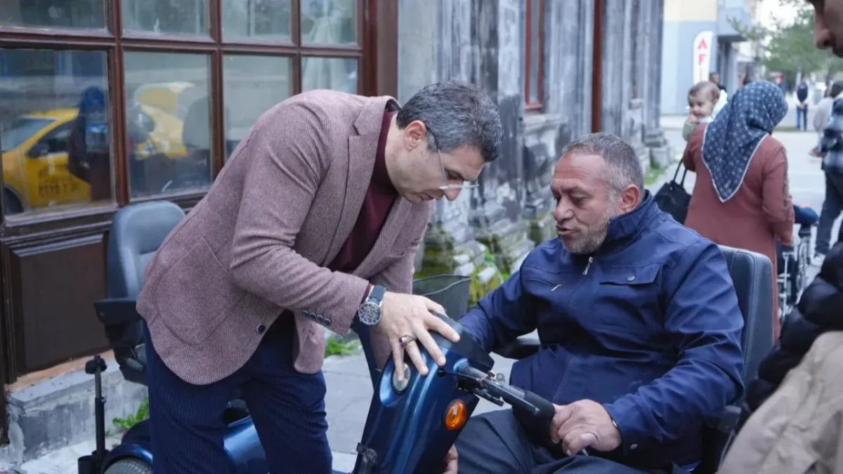 Kars’ta 18 Engelli Vatandaşa Elektrikli Araç Desteği: Hayatlar Kolaylaşıyor