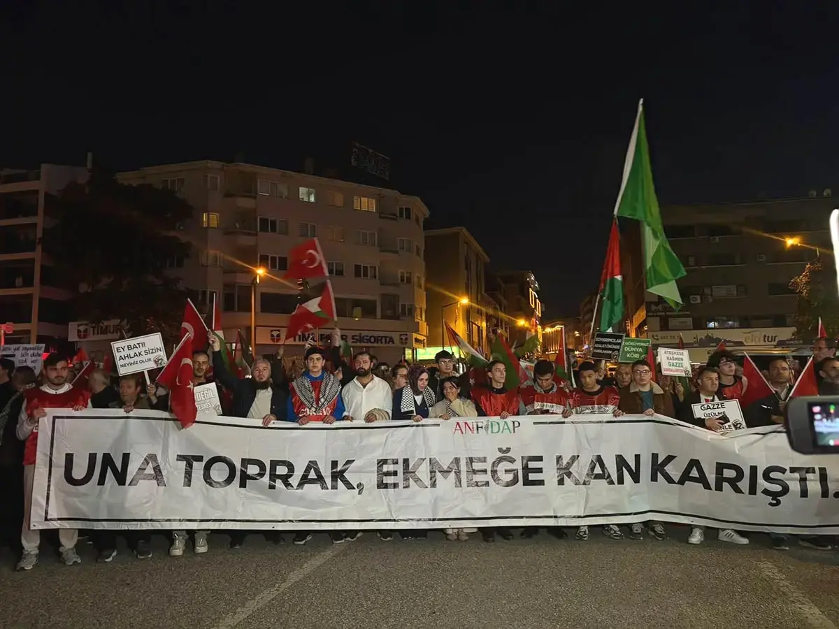 Başkentte Binlerce Kişi Gazze İçin Yürüdü: “Nehirden Denize Özgür Filistin” Sloganıyla Boykot Çağrısı