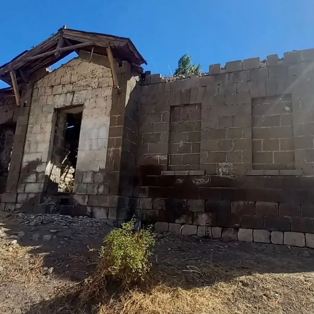 Sarıkamış’ta Tarihe Tanıklık Eden Taş Okul: Rus Döneminden Miras Kalan Yapı Ayakta