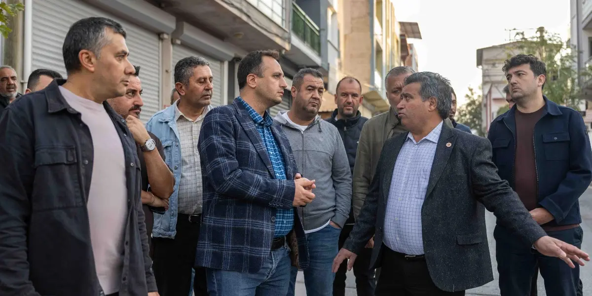 Bornova’da Naldöken Mahallesi’nin Çehresi Değişiyor: Kapsamlı Yol Yenileme ve Aydınlatma Çalışmaları Başlıyor