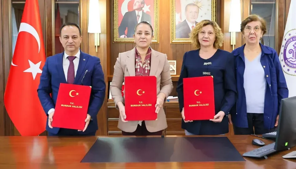 Burdur’da Eğitime Can Damlası: Valilik ve Yardım Sevenler Derneği’nden Önemli İş Birliği