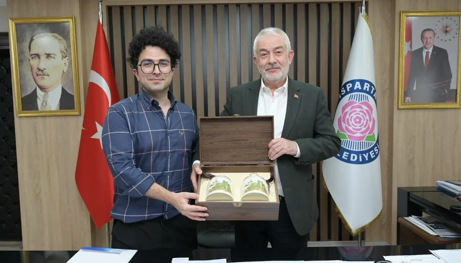 Isparta’nın Gül Kokusu 100 Milyon Kez Dünyaya Yayıldı: Sosyal Medya Fenomeni Tanıtıma Güç Kattı