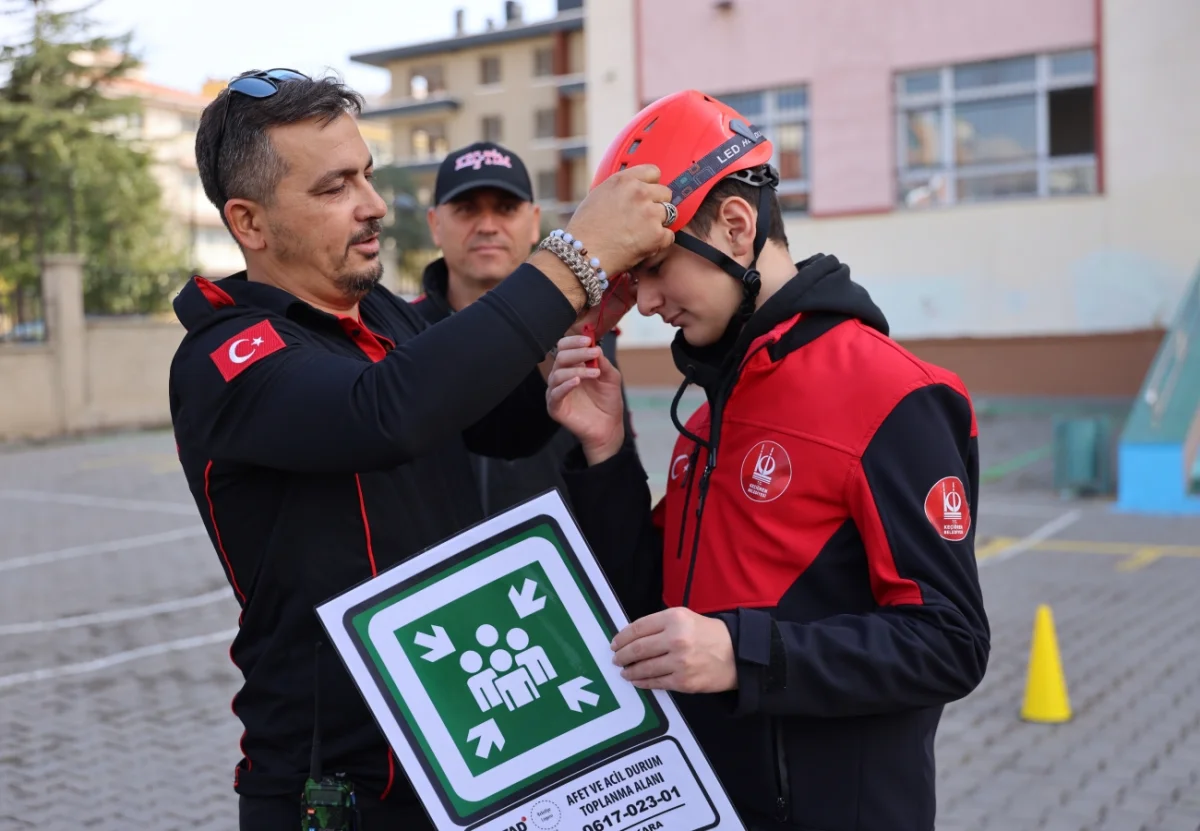 Keçiören’de Minik Kahramanlar Afet ve Yangın Güvenliği Eğitimleriyle Bilinçleniyor