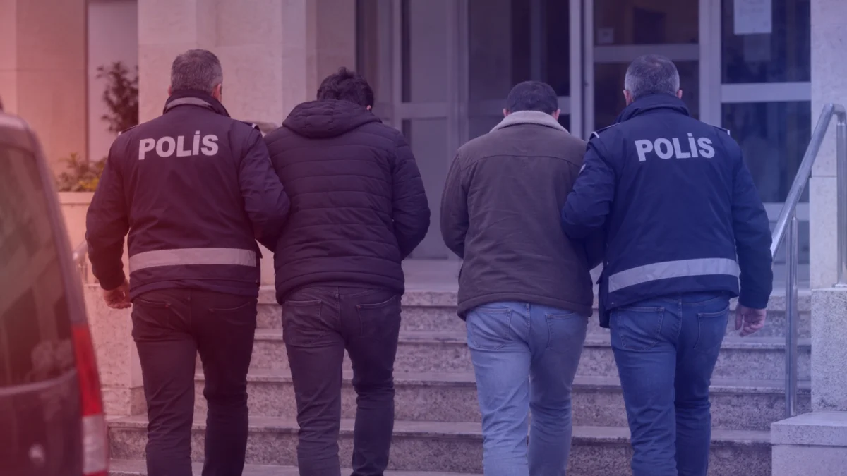 8 İlde Vize Şirketlerine Dev Operasyon: 60 Kişi Hakkında Gözaltı Kararı