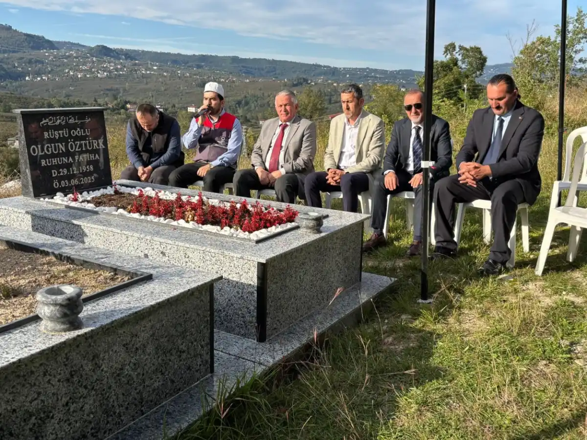 Ordu Büyükşehir Belediyesi’nden Vefakâr Muhtarlara Vefa: Kabir Başlarında Kur’an Tilaveti