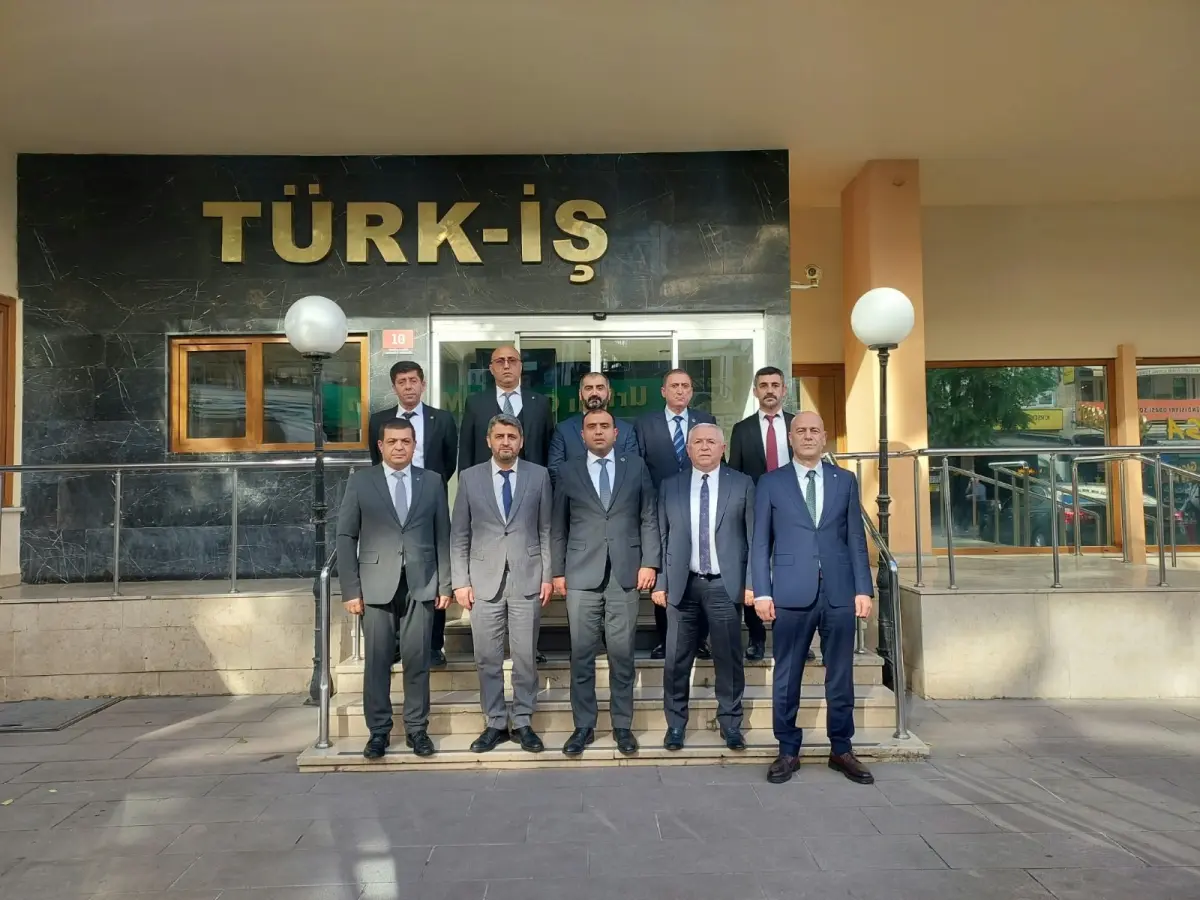Türk Telekom’a Sendikadan Sert Tepki: İşten Çıkarmalar Durdurulsun, Çalışanlar Tehdit Ediliyor!