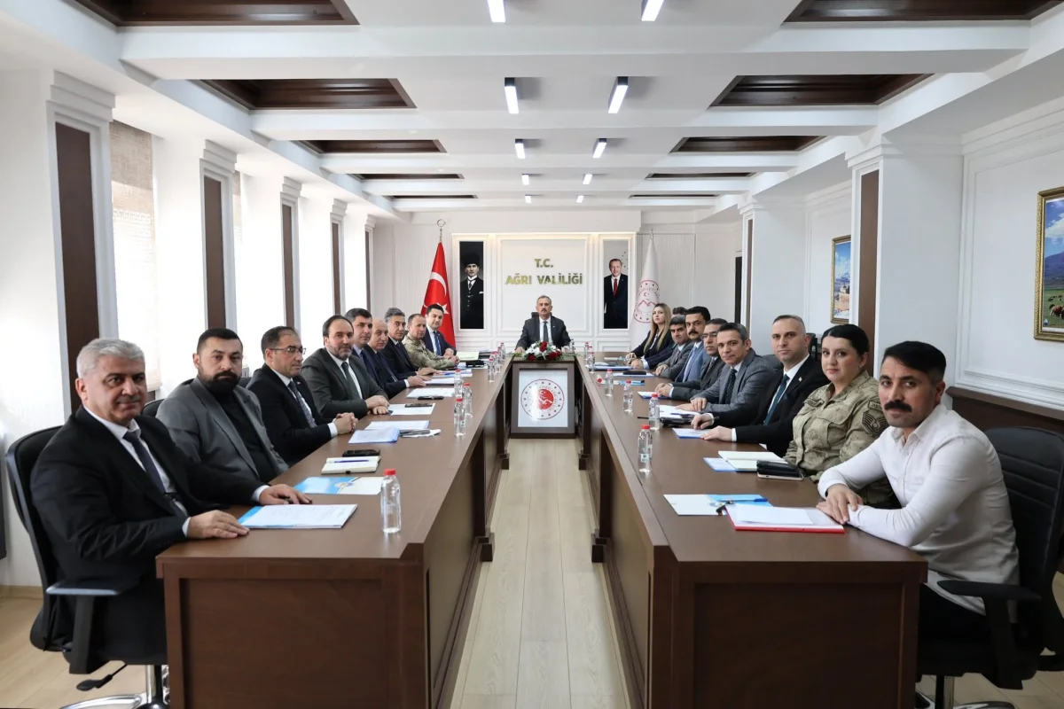 Ağrı’da Okul Güvenliği Masaya Yatırıldı: Yeni Tedbirler ve Gelecek Planları Değerlendirildi
