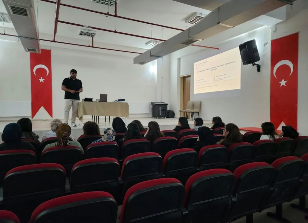 Sarıkamış’ta Üniversite Öğrencilerine Yönelik Empati ve Dostluk Atölyesi Düzenlendi
