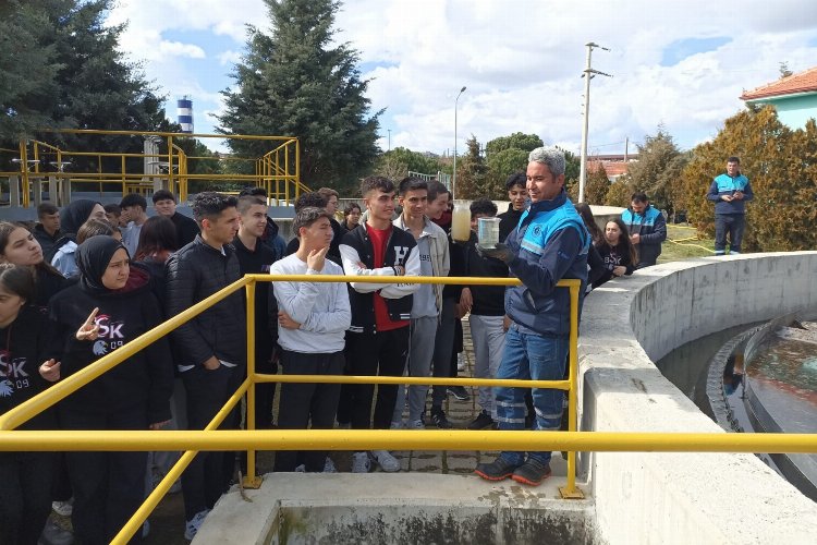 Manisa’da bu kez öğrenciler Kula AAT’yi gezdi