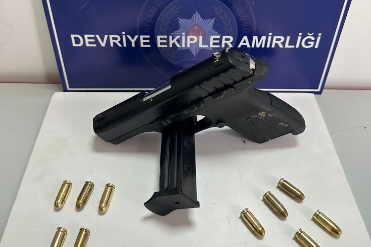 Keşan’da ruhsatsız silahla yakalandı