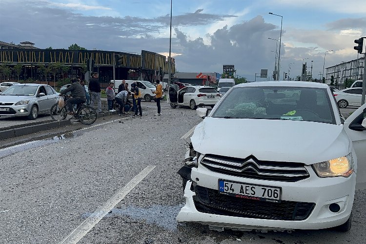 Düzce’de trafik kazası: 3 yaralı