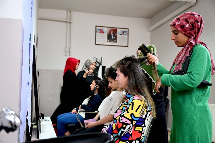 Malatya’da meslek edindirme kursları devam ediyor