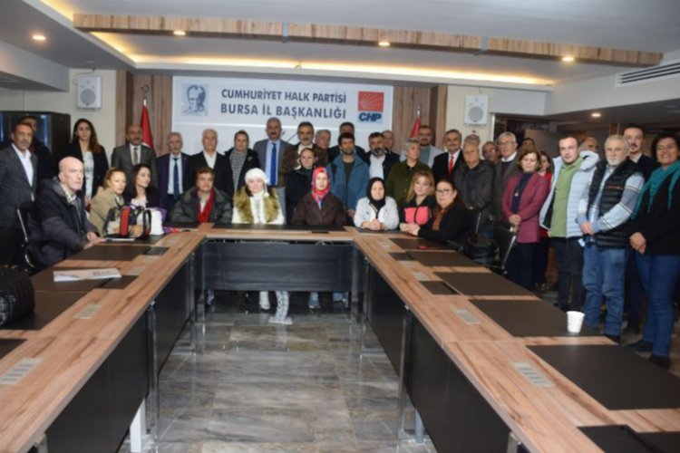 Bursa’da 100 yönetici DSP’den istifa ederek CHP’ye üye oldu