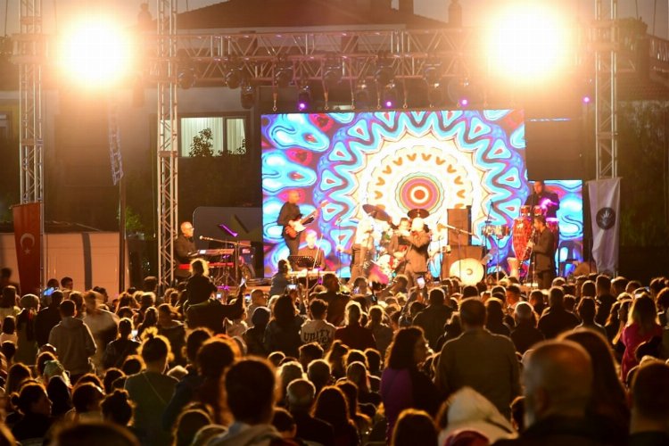 Karabağlar’da hıdırellez coşkusu