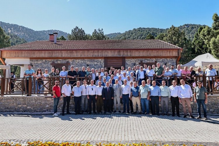 Büyükşehir’den esnaf odalarına dev destek