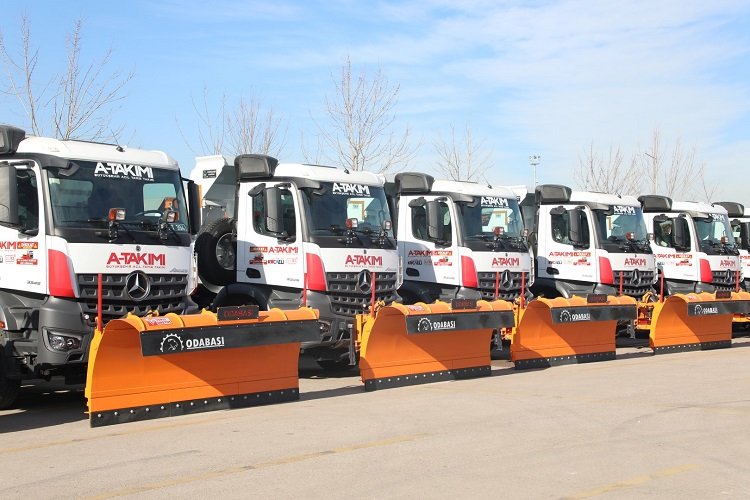 Kocaeli Büyükşehir A Takımı’ndan kanal temizliği