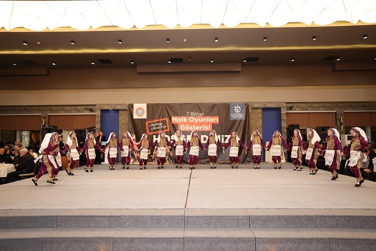 7 Bölge Halk Oyunları’na yoğun ilgi