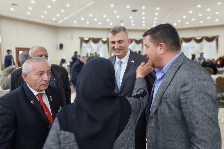 Gölcük’te şehit aileleriyle buluştu