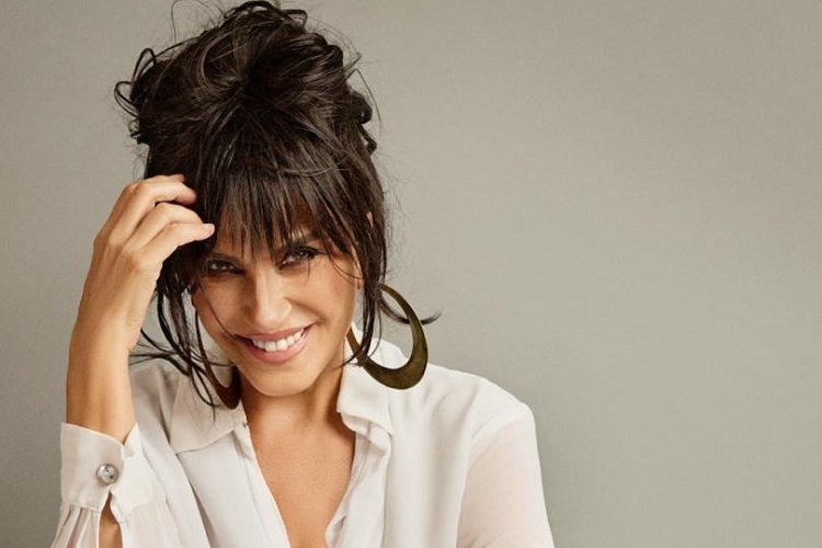 Ayşegül Aldinç’in yeni kitabı çıktı