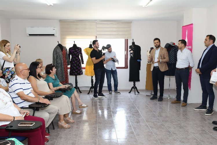 İzmir’de ‘Meslek Fabrikası’ Narlıdere’de sertifikalandırdı