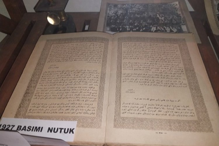 Tarihi ‘Nutuk’ Bursa’da sergileniyor