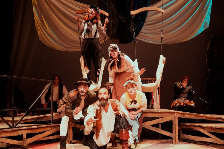 Haydi Bursalı çocuklar tiyatroya…