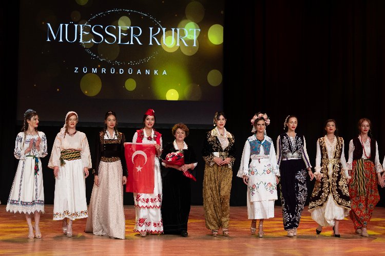 Ünlü tasarımcıdan ‘Zümrüdü Anka’ defilesi