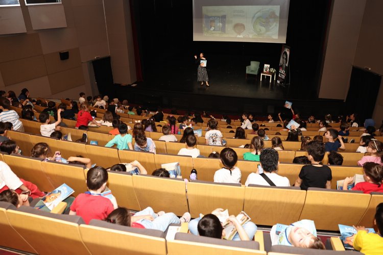 Minikler Nilüfer’de eleştirel bakış açısı kazanıyor