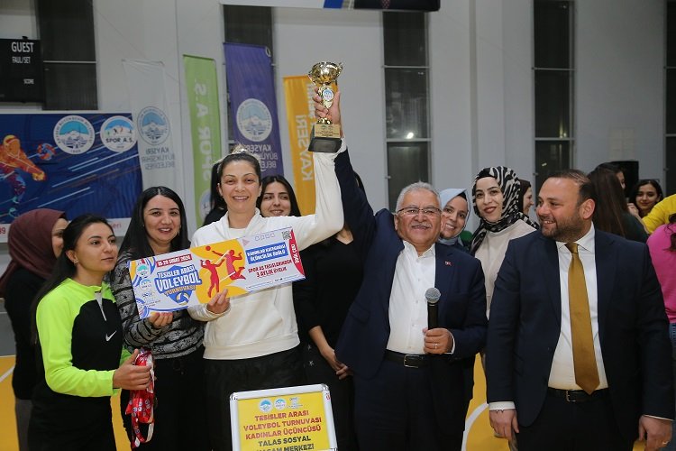 Kayseri’de voleybol coşkusu son buldu