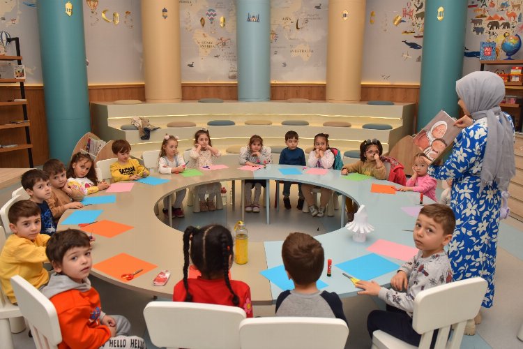 Bursa Yıldırım’da çocuklara masal saati