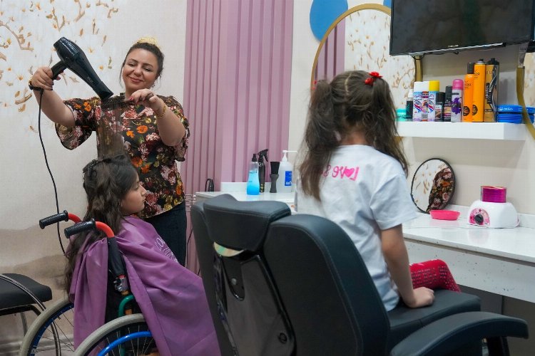 Gaziantep’te ‘Sevgi Makası’ hizmette