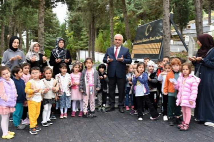 Minik Kur’an Kursu öğrencilerinden Bilecik Şehitliği’ne ziyaret