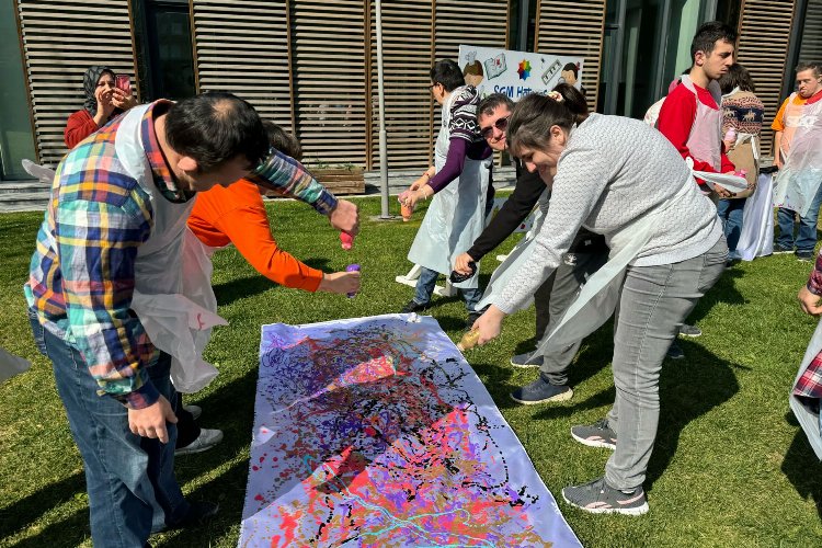 Sakarya’nın özel çocuklarından rengarenk eser