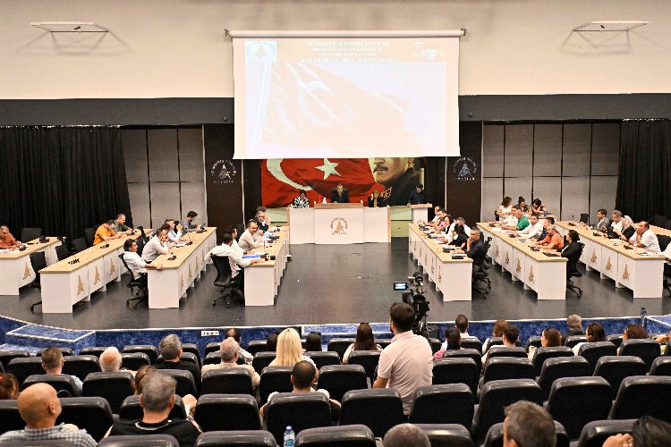 Başkan Uysal: “Dünya standartlarında hizmet binası kazandıracağız”