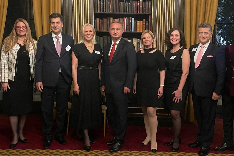 TED, Cumhuriyetin 100. Yılını Londra’da da kutladı