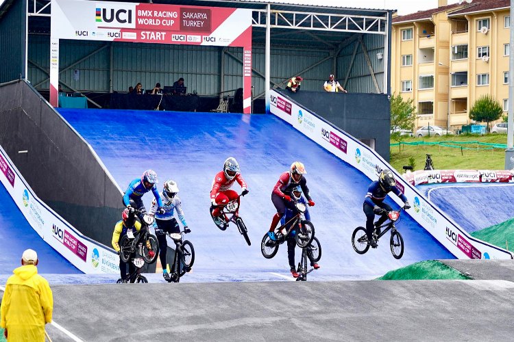 Dünyanın en iyileri Sakarya’da pedal çeviriyor