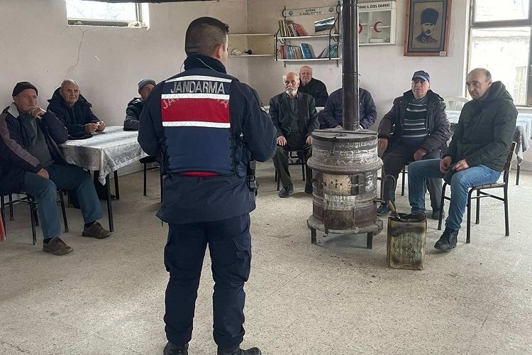 Enez’de jandarmadan dolandırıcılık bilgilendirmesi