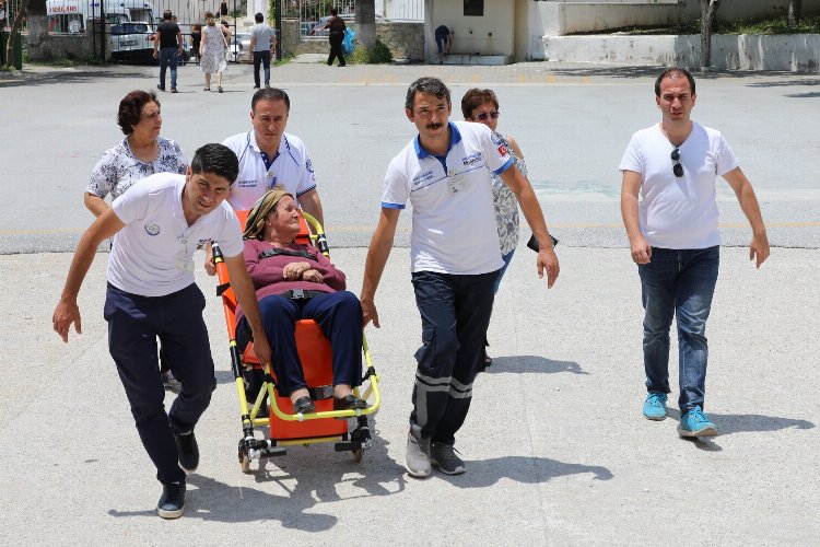 Muğla’da Büyükşehir ekipleri vatandaşları sandığa götürecek